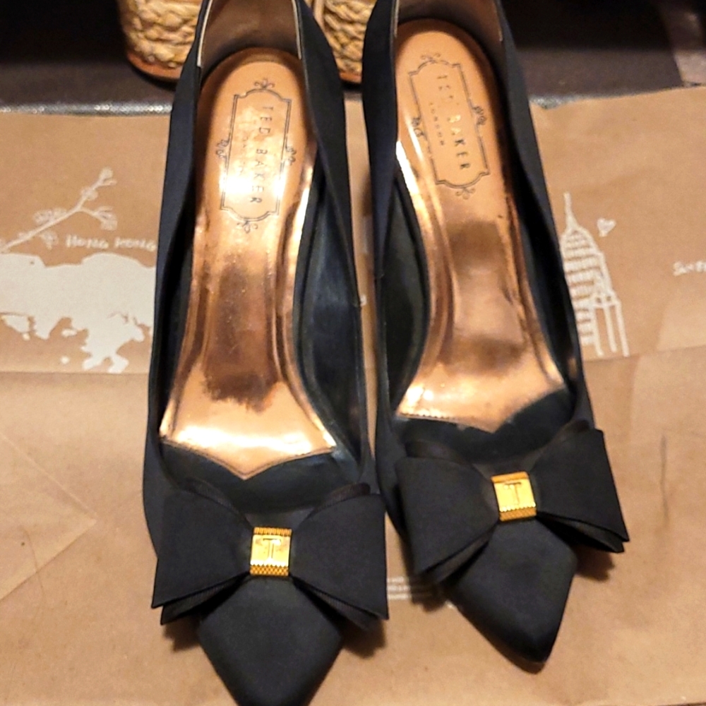 Tedbaker bow satin heels